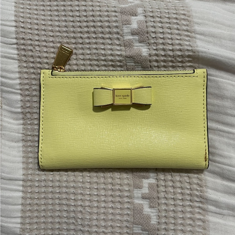 Kate Spade Morgan Bow Embellished Slim Bifold Wallet K9924 960 Suns Out